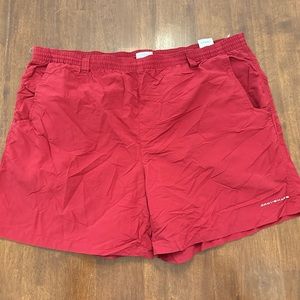 PFG SHORTS. SIZE XL. 6 INCH INSEAM.
